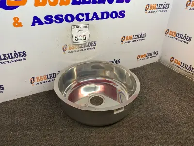 LOTE 506 - 01 CUBA REDONDA EM INOX Nº 38 430 FIT. (NO ESTADO) ATENÇÃO! FAZER A VISITAÇÃO ANTES DE ARREMATAR, NÃO SABEMOS SE FUNCIONA. LEILÃO NÃO TEM GARANTIA E NEM DEVOLUÇÃO, SUJEITO A POSSÍVEIS AVARIAS VISÍVEIS/OCULTAS E/OU AUSÊNCIA DE COMPONENTES.