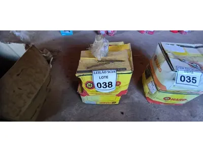 LOTE 038 - 01 LOTE DE PARAFUSOS AUTOBROCANTE PARA TELHADOS.  (NO ESTADO) ATENÇÃO! FAZER A VISITAÇÃO ANTES DE ARREMATAR, NÃO SABEMOS SE FUNCIONA. LEILÃO NÃO TEM GARANTIA E NEM DEVOLUÇÃO, SUJEITO A POSSÍVEIS AVARIAS VISÍVEIS/OCULTAS E/OU AUSÊNCIA DE COMPONENTES.