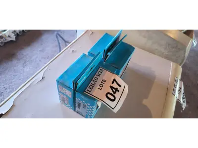 LOTE 047 - 04 CABIDES HOPE DOCOL.  (NO ESTADO) ATENÇÃO! FAZER A VISITAÇÃO ANTES DE ARREMATAR, NÃO SABEMOS SE FUNCIONA. LEILÃO NÃO TEM GARANTIA E NEM DEVOLUÇÃO, SUJEITO A POSSÍVEIS AVARIAS VISÍVEIS/OCULTAS E/OU AUSÊNCIA DE COMPONENTES.