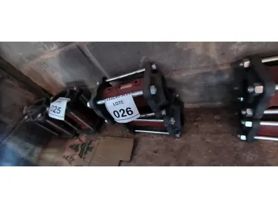 LOTE 026 - 01 LOTE DE ACOPLAMENTO PARA TUBOS.  (NO ESTADO) ATENÇÃO! FAZER A VISITAÇÃO ANTES DE ARREMATAR, NÃO SABEMOS SE FUNCIONA. LEILÃO NÃO TEM GARANTIA E NEM DEVOLUÇÃO, SUJEITO A POSSÍVEIS AVARIAS VISÍVEIS/OCULTAS E/OU AUSÊNCIA DE COMPONENTES.