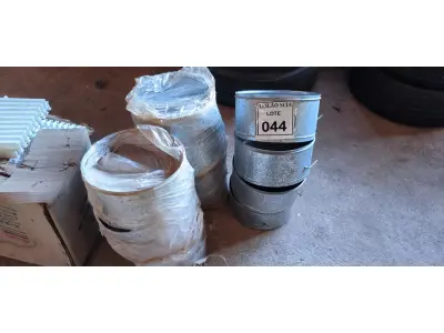 LOTE 044 - 01 LOTE COM COLARINHO PARA TUBOS. (NO ESTADO) ATENÇÃO! FAZER A VISITAÇÃO ANTES DE ARREMATAR, NÃO SABEMOS SE FUNCIONA. LEILÃO NÃO TEM GARANTIA E NEM DEVOLUÇÃO, SUJEITO A POSSÍVEIS AVARIAS VISÍVEIS/OCULTAS E/OU AUSÊNCIA DE COMPONENTES.