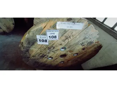 LOTE 108 - 01 CARRETEL COM CABO 150MM NA COR PRETA (1KV) COM 98,00 METROS.  (NO ESTADO) ATENÇÃO! FAZER A VISITAÇÃO ANTES DE ARREMATAR, NÃO SABEMOS SE FUNCIONA. LEILÃO NÃO TEM GARANTIA E NEM DEVOLUÇÃO, SUJEITO A POSSÍVEIS AVARIAS VISÍVEIS/OCULTAS E/OU AUSÊNCIA DE COMPONENTES.