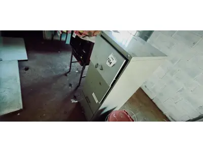 LOTE 104 - 01 ARQUIVO DE AÇO. (NO ESTADO) ATENÇÃO! FAZER A VISITAÇÃO ANTES DE ARREMATAR, NÃO SABEMOS SE FUNCIONA. LEILÃO NÃO TEM GARANTIA E NEM DEVOLUÇÃO, SUJEITO A POSSÍVEIS AVARIAS VISÍVEIS/OCULTAS E/OU AUSÊNCIA DE COMPONENTES.