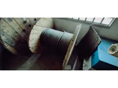 LOTE 108 - 01 CARRETEL COM CABO 150MM NA COR PRETA (1KV) COM 98,00 METROS.  (NO ESTADO) ATENÇÃO! FAZER A VISITAÇÃO ANTES DE ARREMATAR, NÃO SABEMOS SE FUNCIONA. LEILÃO NÃO TEM GARANTIA E NEM DEVOLUÇÃO, SUJEITO A POSSÍVEIS AVARIAS VISÍVEIS/OCULTAS E/OU AUSÊNCIA DE COMPONENTES.
