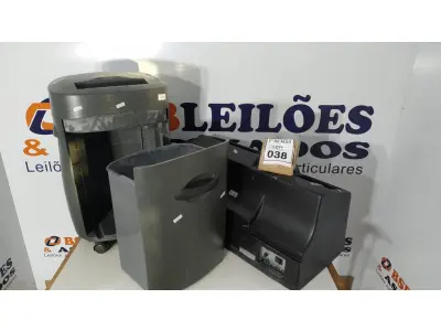 LOTE 038 - 01 FRAGMENTADORA DE PAPEL E 01 MÁQUINA DE CONTAR MOEDAS. (NO ESTADO) ATENÇÃO! FAZER A VISITAÇÃO ANTES DE ARREMATAR, NÃO SABEMOS SE FUNCIONA. LEILÃO NÃO TEM GARANTIA E NEM DEVOLUÇÃO, SUJEITO A POSSÍVEIS AVARIAS VISÍVEIS/OCULTAS E/OU AUSÊNCIA DE COMPONENTES.
