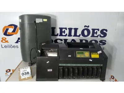 LOTE 038 - 01 FRAGMENTADORA DE PAPEL E 01 MÁQUINA DE CONTAR MOEDAS. (NO ESTADO) ATENÇÃO! FAZER A VISITAÇÃO ANTES DE ARREMATAR, NÃO SABEMOS SE FUNCIONA. LEILÃO NÃO TEM GARANTIA E NEM DEVOLUÇÃO, SUJEITO A POSSÍVEIS AVARIAS VISÍVEIS/OCULTAS E/OU AUSÊNCIA DE COMPONENTES.