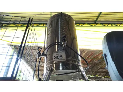 LOTE 305 - 01 CAFETEIRA ELÉTRICA SEMI INDUSTRIAL EM INOX. (NO ESTADO) ATENÇÃO! FAZER A VISITAÇÃO ANTES DE ARREMATAR, NÃO SABEMOS SE FUNCIONA. LEILÃO NÃO TEM GARANTIA E NEM DEVOLUÇÃO, SUJEITO A POSSÍVEIS AVARIAS VISÍVEIS/OCULTAS E/OU AUSÊNCIA DE COMPONENTES.