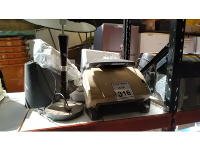 LOTE 316 - 03 SCANNER’S MARCAS E MODELOS DIVERSOS E 02 ABAJURES. (NO ESTADO) ATENÇÃO! FAZER A VISITAÇÃO ANTES DE ARREMATAR, NÃO SABEMOS SE FUNCIONA. LEILÃO NÃO TEM GARANTIA E NEM DEVOLUÇÃO, SUJEITO A POSSÍVEIS AVARIAS VISÍVEIS/OCULTAS E/OU AUSÊNCIA DE COMPONENTES.