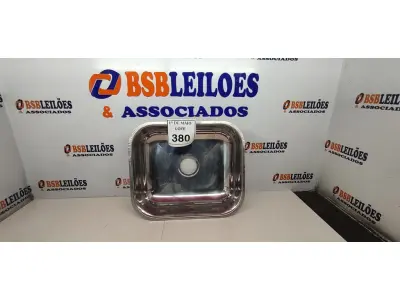 LOTE 380 - 01 CUBA EM AÇO INOX QUADRADO. (NOVO) (NO ESTADO) ATENÇÃO! FAZER A VISITAÇÃO ANTES DE ARREMATAR, NÃO SABEMOS SE FUNCIONA. LEILÃO NÃO TEM GARANTIA E NEM DEVOLUÇÃO, SUJEITO A POSSÍVEIS AVARIAS VISÍVEIS/OCULTAS E/OU AUSÊNCIA DE COMPONENTES.