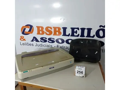 LOTE 256 - 01 SCANNER EPSON E 01 BOLSA PARA NOTEBOOK. (NO ESTADO) ATENÇÃO! FAZER A VISITAÇÃO ANTES DE ARREMATAR, NÃO SABEMOS SE FUNCIONA. LEILÃO NÃO TEM GARANTIA E NEM DEVOLUÇÃO, SUJEITO A POSSÍVEIS AVARIAS VISÍVEIS/OCULTAS E/OU AUSÊNCIA DE COMPONENTES.