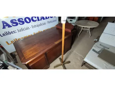 LOTE 069 - 01 CABIDEIRO EM MADEIRA. (NO ESTADO EM QUE SE ENCONTRA. SUJEITO A AVARIAS OCULTAS/VISÍVEIS.)