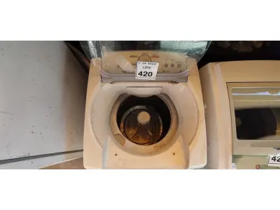 LOTE 420 - 01 MÁQUINA DE LAVAR 9KG MARCA BRASTEMP 220V COM AVARIAS. (NO ESTADO) ATENÇÃO! FAZER A VISITAÇÃO ANTES DE ARREMATAR, NÃO SABEMOS SE FUNCIONA. LEILÃO NÃO TEM GARANTIA E NEM DEVOLUÇÃO, SUJEITO A POSSÍVEIS AVARIAS VISÍVEIS/OCULTAS E/OU AUSÊNCIA DE COMPONENTES.