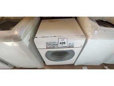 LOTE 426 - 01 MÁQUINA DE LAVAR 220V MARCA BRASTEMP SEM VOLTAGEM APARENTE COM AVARIAS. (NO ESTADO) ATENÇÃO! FAZER A VISITAÇÃO ANTES DE ARREMATAR, NÃO SABEMOS SE FUNCIONA. LEILÃO NÃO TEM GARANTIA E NEM DEVOLUÇÃO, SUJEITO A POSSÍVEIS AVARIAS VISÍVEIS/OCULTAS E/OU AUSÊNCIA DE COMPONENTES.