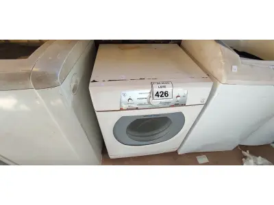LOTE 426 - 01 MÁQUINA DE LAVAR 220V MARCA BRASTEMP SEM VOLTAGEM APARENTE COM AVARIAS. (NO ESTADO) ATENÇÃO! FAZER A VISITAÇÃO ANTES DE ARREMATAR, NÃO SABEMOS SE FUNCIONA. LEILÃO NÃO TEM GARANTIA E NEM DEVOLUÇÃO, SUJEITO A POSSÍVEIS AVARIAS VISÍVEIS/OCULTAS E/OU AUSÊNCIA DE COMPONENTES.