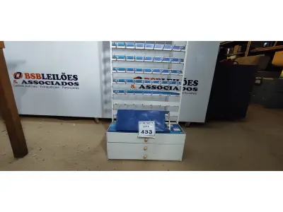 LOTE 433 - 01 GABARITO DE ROSCAS COM ACESSÓRIOS. (NO ESTADO) ATENÇÃO! FAZER A VISITAÇÃO ANTES DE ARREMATAR, NÃO SABEMOS SE FUNCIONA. LEILÃO NÃO TEM GARANTIA E NEM DEVOLUÇÃO, SUJEITO A POSSÍVEIS AVARIAS VISÍVEIS/OCULTAS E/OU AUSÊNCIA DE COMPONENTES.