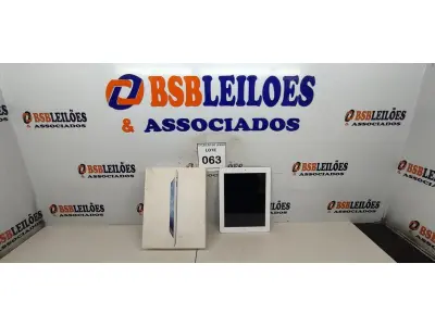 LOTE 063 - 01 IPAD 16GB SEM CARREGADOR. (NO ESTADO) ATENÇÃO! FAZER A VISITAÇÃO ANTES DE ARREMATAR, NÃO SABEMOS SE FUNCIONA, LEILÃO NÃO TEM GARANTIA E NEM DEVOLUÇÃO, SUJEITO A POSSÍVEIS AVARIAS VISÍVEIS/OCULTAS E/OU AUSÊNCIA DE COMPONENTES.