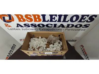 LOTE 210 - 01 LOTE COM GRANDE QUANTIDADE DE CANTONEIRAS DE PLÁSTICO. (NO ESTADO) ATENÇÃO! FAZER A VISITAÇÃO ANTES DE ARREMATAR, NÃO SABEMOS SE FUNCIONA, LEILÃO NÃO TEM GARANTIA E NEM DEVOLUÇÃO, SUJEITO A POSSÍVEIS AVARIAS VISÍVEIS/OCULTAS E/OU AUSÊNCIA DE COMPONENTES.