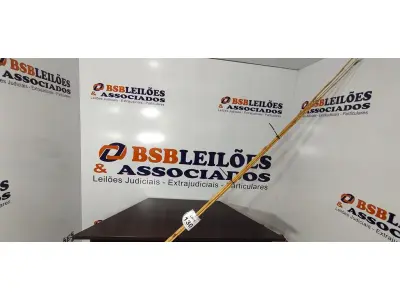 LOTE 130 - 05 VARAS DE BAMBU. (NO ESTADO) ATENÇÃO! FAZER A VISITAÇÃO ANTES DE ARREMATAR, NÃO SABEMOS SE FUNCIONA, LEILÃO NÃO TEM GARANTIA E NEM DEVOLUÇÃO, SUJEITO A POSSÍVEIS AVARIAS VISÍVEIS/OCULTAS E/OU AUSÊNCIA DE COMPONENTES.