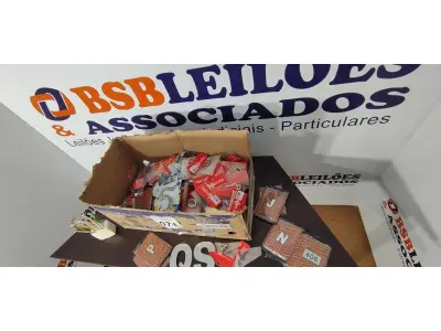 LOTE 071 - 01 LOTE COM GRANDE QUANTIDADE DE NÚMEROS RESIDENCIAL TAMANHOS DIVERSOS. (NO ESTADO) ATENÇÃO! FAZER A VISITAÇÃO ANTES DE ARREMATAR, NÃO SABEMOS SE FUNCIONA, LEILÃO NÃO TEM GARANTIA E NEM DEVOLUÇÃO, SUJEITO A POSSÍVEIS AVARIAS VISÍVEIS/OCULTAS E/OU AUSÊNCIA DE COMPONENTES.