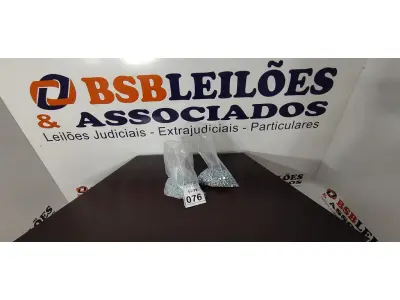 LOTE 076 - 01 LOTE COM GRANDE QUANTIDADE DE PARAFUSOS E PORCAS. (NO ESTADO) ATENÇÃO! FAZER A VISITAÇÃO ANTES DE ARREMATAR, NÃO SABEMOS SE FUNCIONA, LEILÃO NÃO TEM GARANTIA E NEM DEVOLUÇÃO, SUJEITO A POSSÍVEIS AVARIAS VISÍVEIS/OCULTAS E/OU AUSÊNCIA DE COMPONENTES.