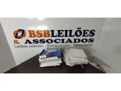 LOTE 068 - 01 LOTE COM VÁRIAS LUMINÁRIAS PAINEL DE LED TAMANHOS E MODELOS DIVERSOS. (NO ESTADO) ATENÇÃO! FAZER A VISITAÇÃO ANTES DE ARREMATAR, NÃO SABEMOS SE FUNCIONA, LEILÃO NÃO TEM GARANTIA E NEM DEVOLUÇÃO, SUJEITO A POSSÍVEIS AVARIAS VISÍVEIS/OCULTAS E/OU AUSÊNCIA DE COMPONENTES.