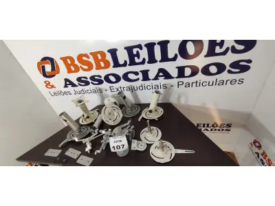 LOTE 107 - 01 LOTE COM VÁRIOS SUPORTES DIVERSOS. (NO ESTADO) ATENÇÃO! FAZER A VISITAÇÃO ANTES DE ARREMATAR, NÃO SABEMOS SE FUNCIONA, LEILÃO NÃO TEM GARANTIA E NEM DEVOLUÇÃO, SUJEITO A POSSÍVEIS AVARIAS VISÍVEIS/OCULTAS E/OU AUSÊNCIA DE COMPONENTES.