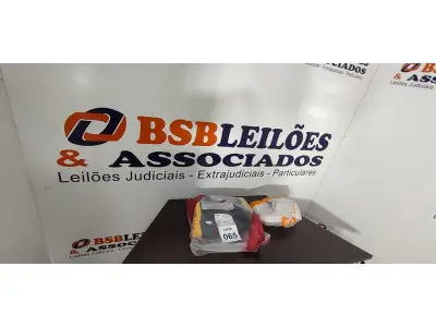 LOTE 065 - 02 PARES DE BOTAS DE BORRACHA NUMERAÇÕES 36 E 39 NAS CORES BRANCO E PRETO. (NO ESTADO) ATENÇÃO! FAZER A VISITAÇÃO ANTES DE ARREMATAR, NÃO SABEMOS SE FUNCIONA, LEILÃO NÃO TEM GARANTIA E NEM DEVOLUÇÃO, SUJEITO A POSSÍVEIS AVARIAS VISÍVEIS/OCULTAS E/OU AUSÊNCIA DE COMPONENTES.