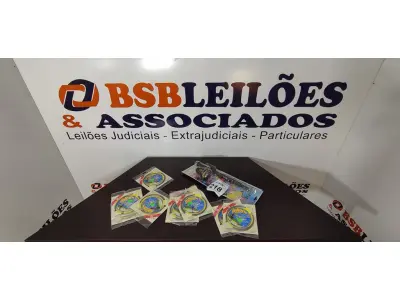 LOTE 218 - 01 KIT DE PESCA INFANTIL E 09 LINHAS DE NYLON COM 10M CADA. (NO ESTADO) ATENÇÃO! FAZER A VISITAÇÃO ANTES DE ARREMATAR, NÃO SABEMOS SE FUNCIONA, LEILÃO NÃO TEM GARANTIA E NEM DEVOLUÇÃO, SUJEITO A POSSÍVEIS AVARIAS VISÍVEIS/OCULTAS E/OU AUSÊNCIA DE COMPONENTES.
