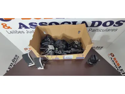 LOTE 047 - 01 LOTE COM VÁRIAS CAIXAS DE SOM PARA PC MODELOS DIVERSOS. (NO ESTADO) ATENÇÃO! FAZER A VISITAÇÃO ANTES DE ARREMATAR, NÃO SABEMOS SE FUNCIONA, LEILÃO NÃO TEM GARANTIA E NEM DEVOLUÇÃO, SUJEITO A POSSÍVEIS AVARIAS VISÍVEIS/OCULTAS E/OU AUSÊNCIA DE COMPONENTES.