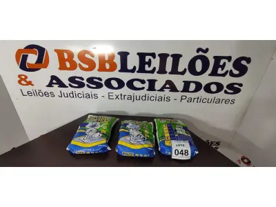 LOTE 048 - 03 PACOTES DE GRANULADOS SANITÁRIO COM 4KG CADA. (NO ESTADO) ATENÇÃO! FAZER A VISITAÇÃO ANTES DE ARREMATAR, NÃO SABEMOS SE FUNCIONA, LEILÃO NÃO TEM GARANTIA E NEM DEVOLUÇÃO, SUJEITO A POSSÍVEIS AVARIAS VISÍVEIS/OCULTAS E/OU AUSÊNCIA DE COMPONENTES.