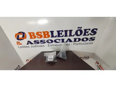 LOTE 024 - 01 LOTE COM GRANDE QUANTIDADE DE PARAFUSOS. (NO ESTADO) ATENÇÃO! FAZER A VISITAÇÃO ANTES DE ARREMATAR, NÃO SABEMOS SE FUNCIONA, LEILÃO NÃO TEM GARANTIA E NEM DEVOLUÇÃO, SUJEITO A POSSÍVEIS AVARIAS VISÍVEIS/OCULTAS E/OU AUSÊNCIA DE COMPONENTES.
