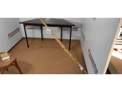 LOTE 522 - 05 VARAS DE BAMBU. (NO ESTADO) ATENÇÃO! FAZER A VISITAÇÃO ANTES DE ARREMATAR, NÃO SABEMOS SE FUNCIONA, LEILÃO NÃO TEM GARANTIA E NEM DEVOLUÇÃO, SUJEITO A POSSÍVEIS AVARIAS VISÍVEIS/OCULTAS E/OU AUSÊNCIA DE COMPONENTES.