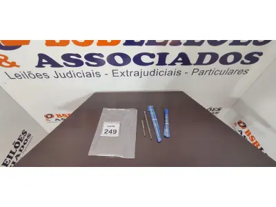 LOTE 249 - 04 BROCAS SDS PLUSS. (NO ESTADO) ATENÇÃO! FAZER A VISITAÇÃO ANTES DE ARREMATAR, NÃO SABEMOS SE FUNCIONA, LEILÃO NÃO TEM GARANTIA E NEM DEVOLUÇÃO, SUJEITO A POSSÍVEIS AVARIAS VISÍVEIS/OCULTAS E/OU AUSÊNCIA DE COMPONENTES.