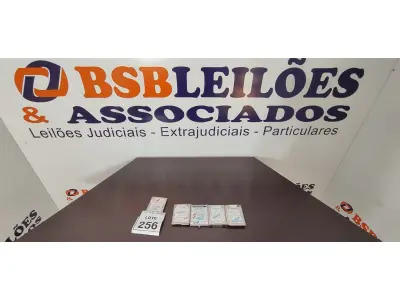 LOTE 256 - 05 HDS PARA NOTEBOOKS TAMANHOS DIVERSOS. (NO ESTADO) ATENÇÃO! FAZER A VISITAÇÃO ANTES DE ARREMATAR, NÃO SABEMOS SE FUNCIONA, LEILÃO NÃO TEM GARANTIA E NEM DEVOLUÇÃO, SUJEITO A POSSÍVEIS AVARIAS VISÍVEIS/OCULTAS E/OU AUSÊNCIA DE COMPONENTES.
