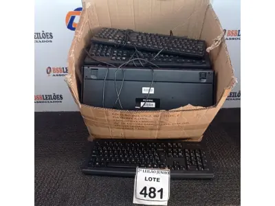 LOTE 481 - 01 LOTE COM GRANDE QUANTIDADE DE TECLADO PARA PC. (NO ESTADO) ATENÇÃO! FAZER A VISITAÇÃO ANTES DE ARREMATAR, NÃO SABEMOS SE FUNCIONA, LEILÃO NÃO TEM GARANTIA E NEM DEVOLUÇÃO, SUJEITO A POSSÍVEIS AVARIAS VISÍVEIS/OCULTAS E/OU AUSÊNCIA DE COMPONENTES.