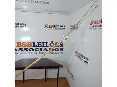 LOTE 303 - 05 VARAS DE BAMBU. (NO ESTADO) ATENÇÃO! FAZER A VISITAÇÃO ANTES DE ARREMATAR, NÃO SABEMOS SE FUNCIONA, LEILÃO NÃO TEM GARANTIA E NEM DEVOLUÇÃO, SUJEITO A POSSÍVEIS AVARIAS VISÍVEIS/OCULTAS E/OU AUSÊNCIA DE COMPONENTES.