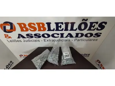 LOTE 293 - 01 LOTE COM GRANDE QUANTIDADE DE PARAFUSOS E SACOS DIVERSOS. (NO ESTADO) ATENÇÃO! FAZER A VISITAÇÃO ANTES DE ARREMATAR, NÃO SABEMOS SE FUNCIONA, LEILÃO NÃO TEM GARANTIA E NEM DEVOLUÇÃO, SUJEITO A POSSÍVEIS AVARIAS VISÍVEIS/OCULTAS E/OU AUSÊNCIA DE COMPONENTES.