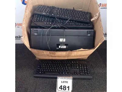 LOTE 481 - 01 LOTE COM GRANDE QUANTIDADE DE TECLADO PARA PC. (NO ESTADO) ATENÇÃO! FAZER A VISITAÇÃO ANTES DE ARREMATAR, NÃO SABEMOS SE FUNCIONA, LEILÃO NÃO TEM GARANTIA E NEM DEVOLUÇÃO, SUJEITO A POSSÍVEIS AVARIAS VISÍVEIS/OCULTAS E/OU AUSÊNCIA DE COMPONENTES.