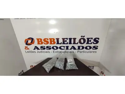 LOTE 293 - 01 LOTE COM GRANDE QUANTIDADE DE PARAFUSOS E SACOS DIVERSOS. (NO ESTADO) ATENÇÃO! FAZER A VISITAÇÃO ANTES DE ARREMATAR, NÃO SABEMOS SE FUNCIONA, LEILÃO NÃO TEM GARANTIA E NEM DEVOLUÇÃO, SUJEITO A POSSÍVEIS AVARIAS VISÍVEIS/OCULTAS E/OU AUSÊNCIA DE COMPONENTES.
