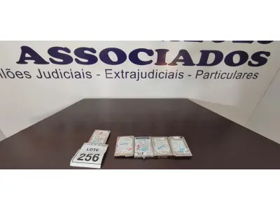 LOTE 256 - 05 HDS PARA NOTEBOOKS TAMANHOS DIVERSOS. (NO ESTADO) ATENÇÃO! FAZER A VISITAÇÃO ANTES DE ARREMATAR, NÃO SABEMOS SE FUNCIONA, LEILÃO NÃO TEM GARANTIA E NEM DEVOLUÇÃO, SUJEITO A POSSÍVEIS AVARIAS VISÍVEIS/OCULTAS E/OU AUSÊNCIA DE COMPONENTES.