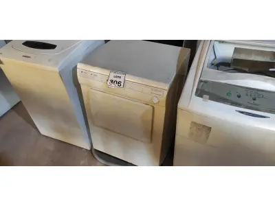LOTE 358 - 01 MÁQUINA DE LAVAR ROUPAS BRASTEMP 220V. (NO ESTADO) ATENÇÃO! FAZER A VISITAÇÃO ANTES DE ARREMATAR, NÃO SABEMOS SE FUNCIONA. LEILÃO NÃO TEM GARANTIA E NEM DEVOLUÇÃO, SUJEITO A POSSÍVEIS AVARIAS VISÍVEIS/OCULTAS E/OU AUSÊNCIA DE COMPONENTES.