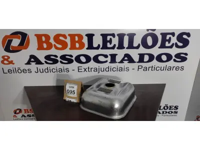 LOTE 095 - 01 CUBA EM AÇO INOX STANDARD 400X340X140MM. (NO ESTADO) ATENÇÃO! FAZER A VISITAÇÃO ANTES DE ARREMATAR, NÃO SABEMOS SE FUNCIONA. LEILÃO NÃO TEM GARANTIA E NEM DEVOLUÇÃO, SUJEITO A POSSÍVEIS AVARIAS VISÍVEIS/OCULTAS E/OU AUSÊNCIA DE COMPONENTES.