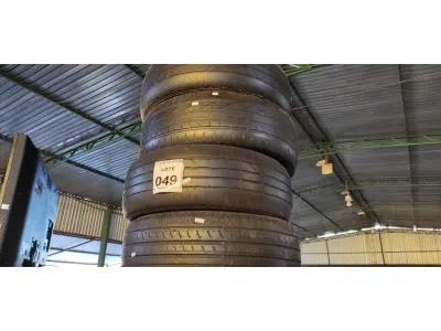 LOTE 049 - 04 PNEUS USADOS 205-55 ARO 16. (NO ESTADO) ATENÇÃO! FAZER A VISITAÇÃO ANTES DE ARREMATAR, NÃO SABEMOS SE FUNCIONA. LEILÃO NÃO TEM GARANTIA E NEM DEVOLUÇÃO, SUJEITO A POSSÍVEIS AVARIAS VISÍVEIS/OCULTAS E/OU AUSÊNCIA DE COMPONENTES.