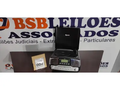 LOTE 009 - 01 TOCA DISCOS E RÁDIO FM. (NO ESTADO) ATENÇÃO! FAZER A VISITAÇÃO ANTES DE ARREMATAR, NÃO SABEMOS SE FUNCIONA, LEILÃO NÃO TEM GARANTIA E NEM DEVOLUÇÃO, SUJEITO A POSSÍVEIS AVARIAS VISÍVEIS/OCULTAS E/OU AUSÊNCIA DE COMPONENTES.