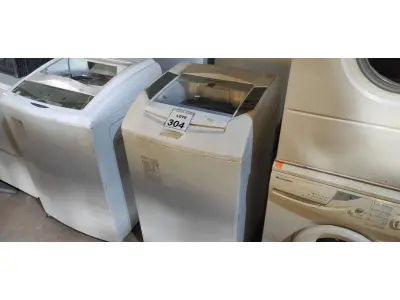 LOTE 356 - 01 MÁQUINA DE LAVAR ROUPAS BRASTEMP 8KG 127V. (NO ESTADO) ATENÇÃO! FAZER A VISITAÇÃO ANTES DE ARREMATAR, NÃO SABEMOS SE FUNCIONA. LEILÃO NÃO TEM GARANTIA E NEM DEVOLUÇÃO, SUJEITO A POSSÍVEIS AVARIAS VISÍVEIS/OCULTAS E/OU AUSÊNCIA DE COMPONENTES.