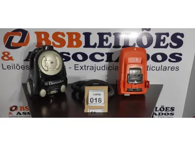 LOTE 018 - 02 ASPIRADORES DE PÓ SENDO 01 MARCA ELECTROLUX E 01 MARCA KENMORE. (NO ESTADO) ATENÇÃO! FAZER A VISITAÇÃO ANTES DE ARREMATAR, NÃO SABEMOS SE FUNCIONA, LEILÃO NÃO TEM GARANTIA E NEM DEVOLUÇÃO, SUJEITO A POSSÍVEIS AVARIAS VISÍVEIS/OCULTAS E/OU AUSÊNCIA DE COMPONENTES.