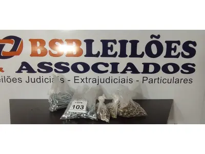 LOTE 103 - 01 LOTE COM GRANDE QUANTIDADE DE PARAFUSOS E CONECTORES DE METAL. (NO ESTADO) ATENÇÃO! FAZER A VISITAÇÃO ANTES DE ARREMATAR, NÃO SABEMOS SE FUNCIONA, LEILÃO NÃO TEM GARANTIA E NEM DEVOLUÇÃO, SUJEITO A POSSÍVEIS AVARIAS VISÍVEIS/OCULTAS E/OU AUSÊNCIA DE COMPONENTES.