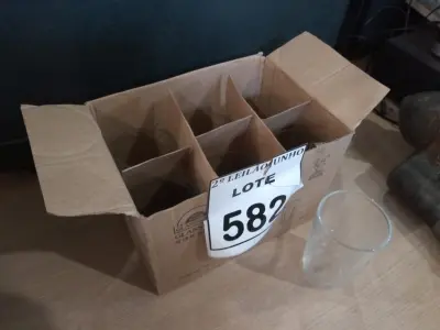 LOTE 582 - 01 LOTE COM 06 COPOS AMERICANO.  (NO ESTADO) ATENÇÃO! FAZER A VISITAÇÃO ANTES DE ARREMATAR, NÃO SABEMOS SE FUNCIONA, LEILÃO NÃO TEM GARANTIA E NEM DEVOLUÇÃO, SUJEITO A POSSÍVEIS AVARIAS VISÍVEIS/OCULTAS E/OU AUSÊNCIA DE COMPONENTES.