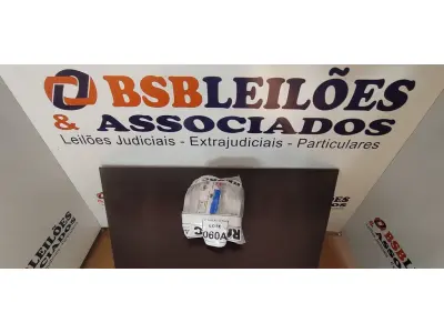 LOTE 060 - 30 MÁSCARAS 3M 9320+BR. (NOVAS) (NO ESTADO) ATENÇÃO! FAZER A VISITAÇÃO ANTES DE ARREMATAR, NÃO SABEMOS SE FUNCIONA, LEILÃO NÃO TEM GARANTIA E NEM DEVOLUÇÃO, SUJEITO A POSSÍVEIS AVARIAS VISÍVEIS/OCULTAS E/OU AUSÊNCIA DE COMPONENTES.