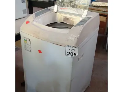 LOTE 206 - 01 MÁQUINA DE LAVAR ROUPAS BRASTEMP 8KG 127VOLTS. (NO ESTADO) ATENÇÃO! FAZER A VISITAÇÃO ANTES DE ARREMATAR, NÃO SABEMOS SE FUNCIONA. LEILÃO NÃO TEM GARANTIA E NEM DEVOLUÇÃO, SUJEITO A POSSÍVEIS AVARIAS VISÍVEIS/OCULTAS E/OU AUSÊNCIA DE COMPONENTES.